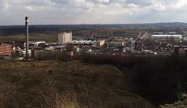 slandalom2.jpg (19572 bytes)