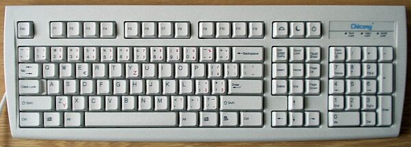 Nov� zbyte�n� kl�vesy vytla�uj� delete a spol dol�, tam pak chyb� m�sto. Foto -Mrk-